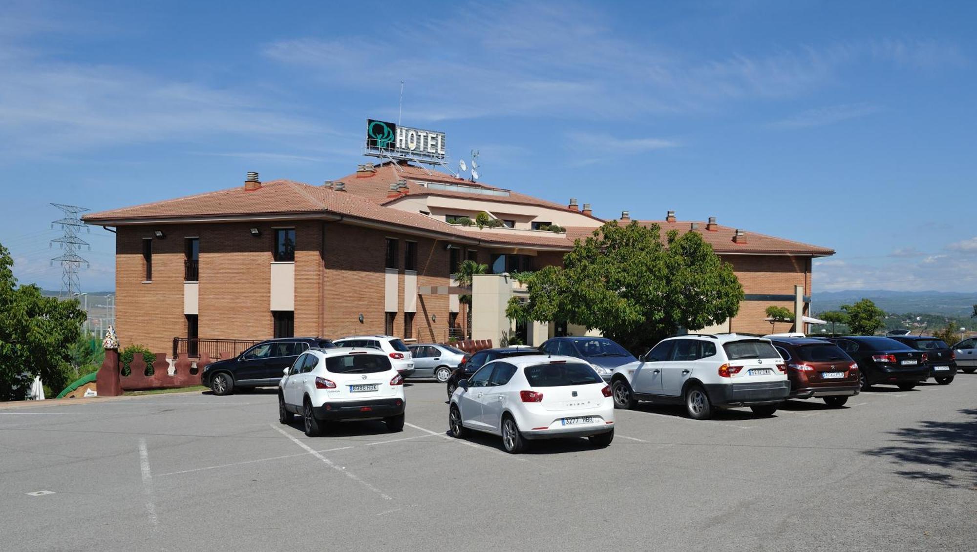 Hotel Els Noguers Манреса Екстериор снимка