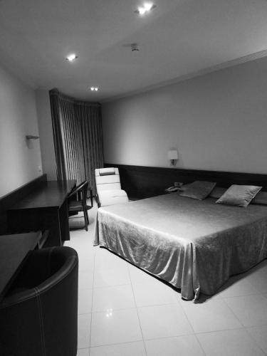 Hotel Els Noguers Манреса Екстериор снимка